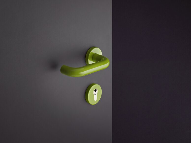 System 111 lever handle in apple green