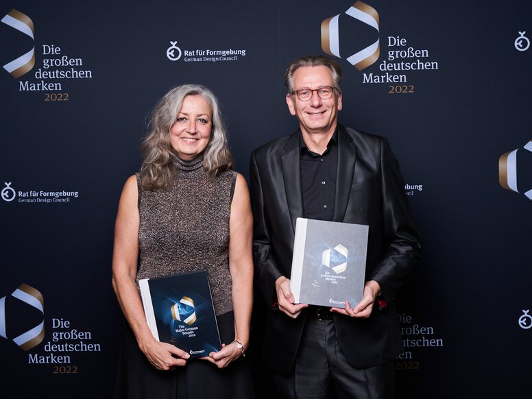 Thorsten Stute and Christiane Küper at the award ceremony for the major German brands 2022