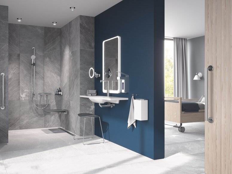 Barrier-free bathroom in System 900 from HEWI