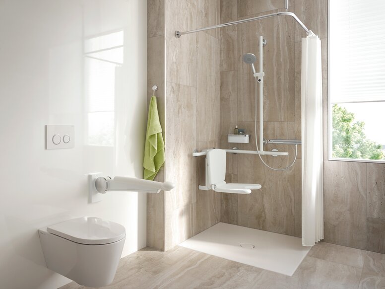 Barrier-free bathroom with shower area and WC Series 802