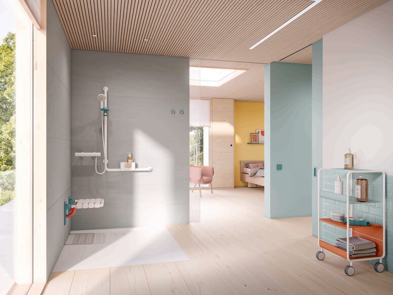 Espace douche accessible d'une chambre de patient